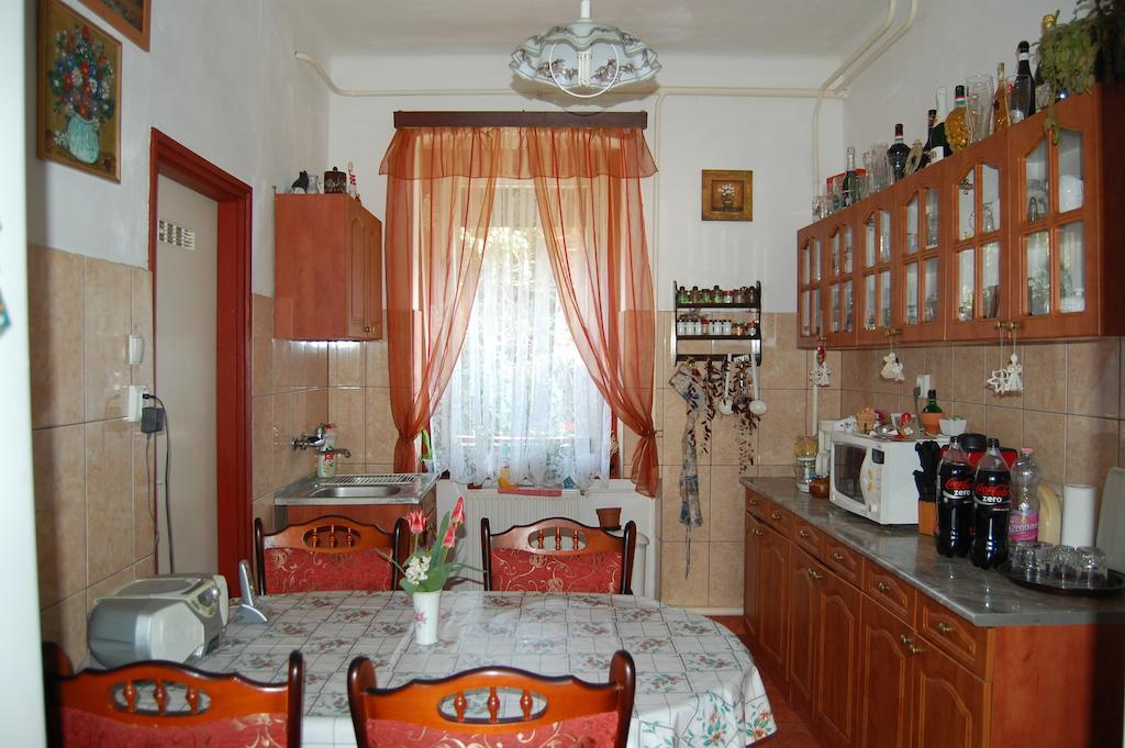 וישגרד Zach Klara Utcai Apartman חדר תמונה