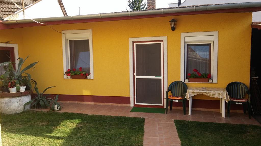 וישגרד Zach Klara Utcai Apartman מראה חיצוני תמונה