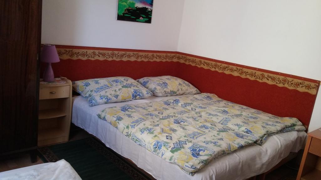 וישגרד Zach Klara Utcai Apartman מראה חיצוני תמונה