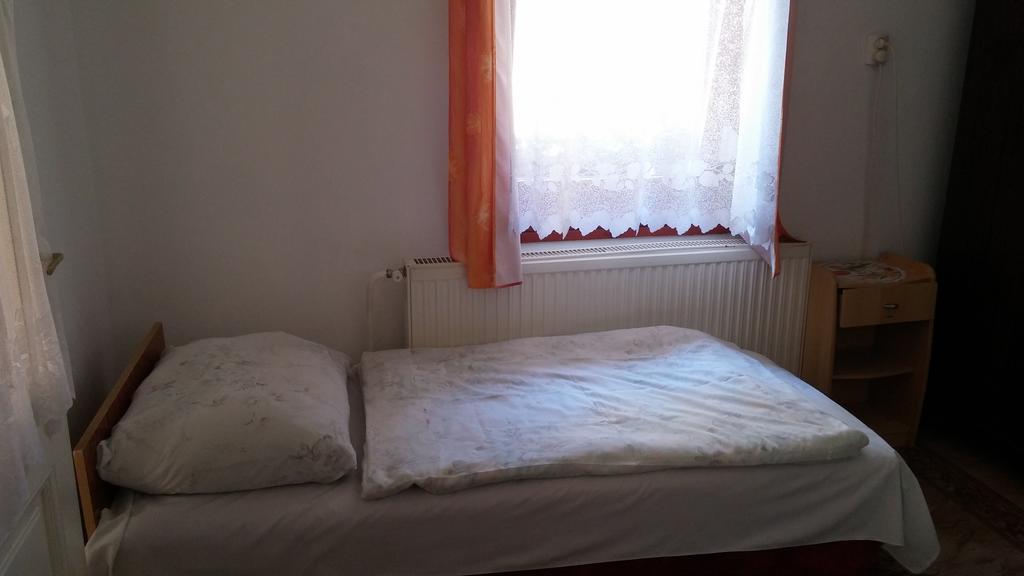 וישגרד Zach Klara Utcai Apartman מראה חיצוני תמונה