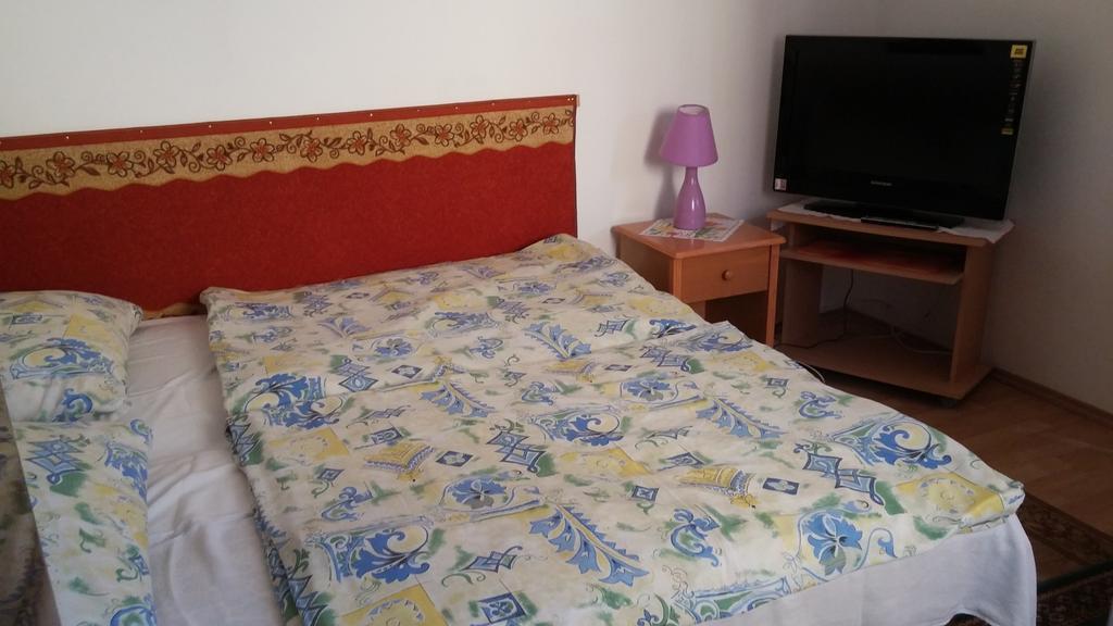וישגרד Zach Klara Utcai Apartman מראה חיצוני תמונה
